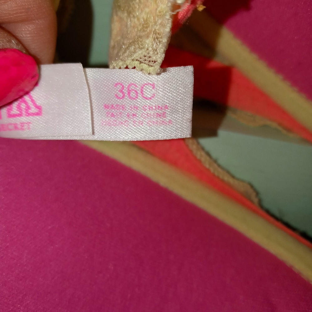 Bra - Picture 2 of 4